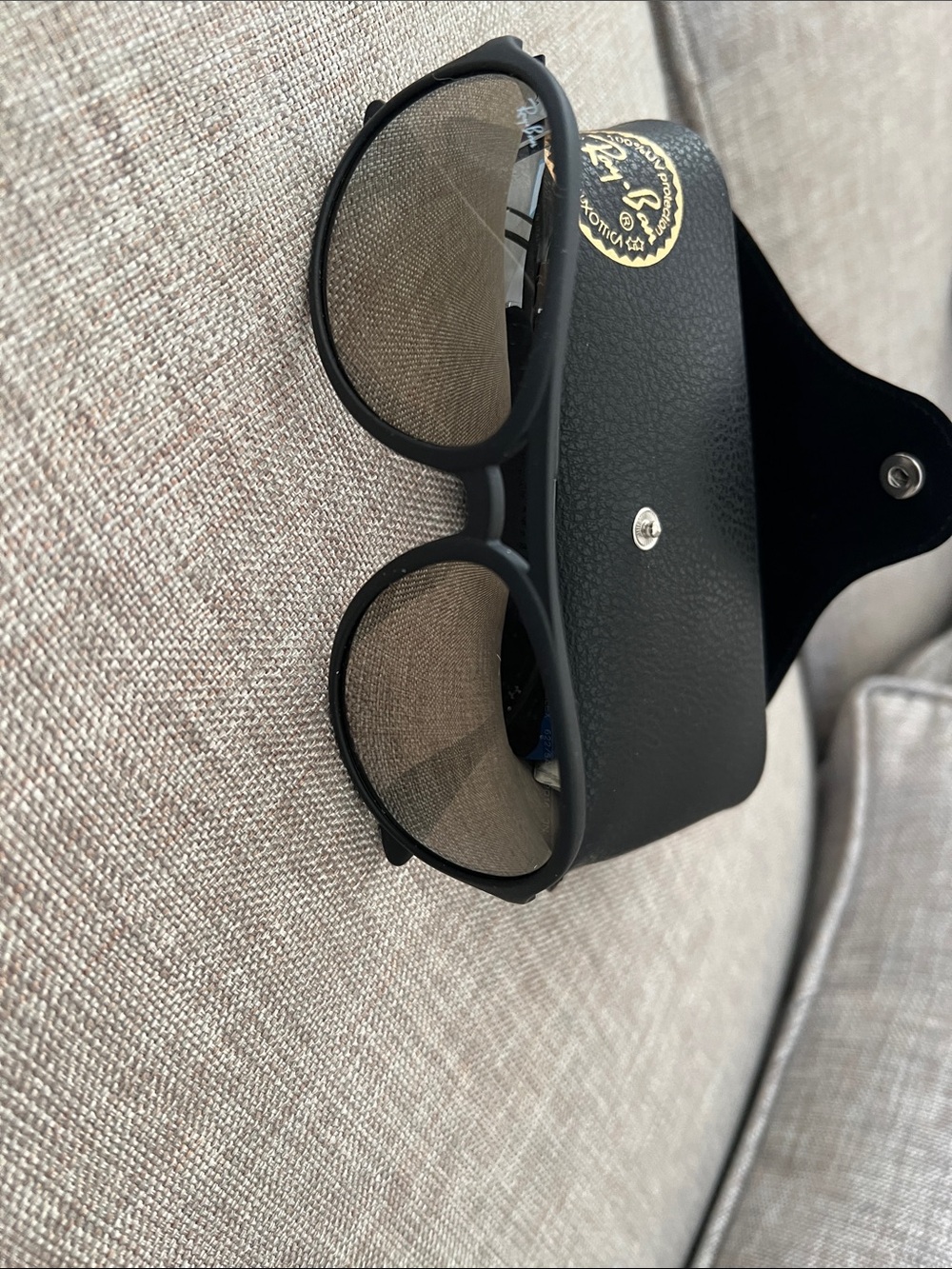 Ray-Ban Black Sunglasses with Matte Frame and Brown Lenses